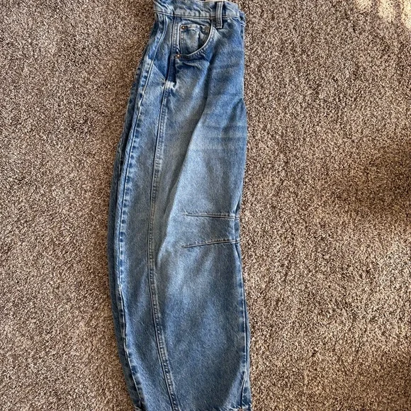 Relaxed Tapered Blue Denim Jeans - Picture 4 of 4